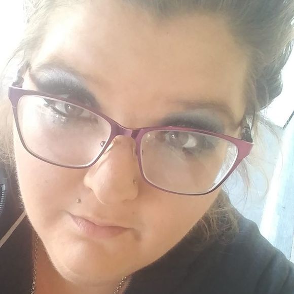 Meet your Posher, Kira - Picture 1 of 1